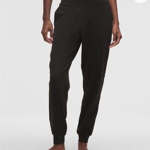 Lululemon Align Joggers in Black